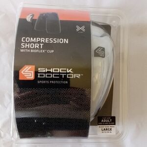 Shock Doctor Adult Compression Short with Bio-Flex Protective Cup Size L NWT